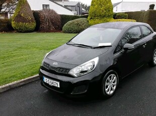 2012 - Kia Rio Manual