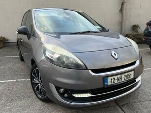 2012 - Renault Grand Scenic Manual