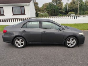 2012 - Toyota Corolla Manual