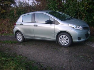 2012 - Toyota Yaris Manual