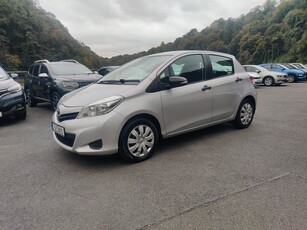 2012 - Toyota Yaris Manual