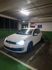 2012 - Volkswagen Golf Manual