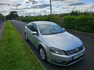 2012 - Volkswagen Passat Manual