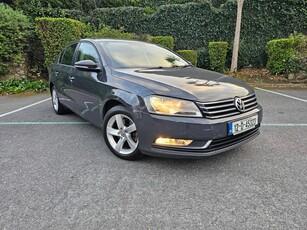 2012 - Volkswagen Passat Manual