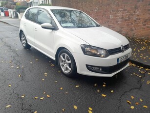 2012 - Volkswagen Polo Manual