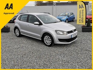 2012 - Volkswagen Polo Manual