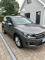 2012 - Volkswagen Tiguan Manual