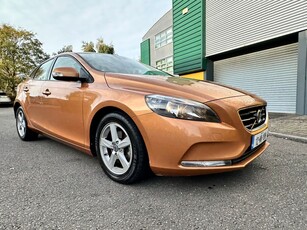 2012 - Volvo V40 Manual