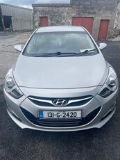 2013 - Hyundai i40 Manual