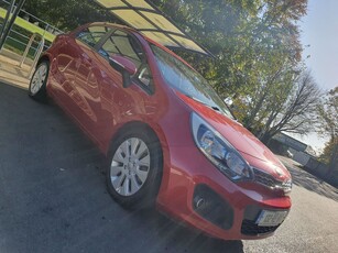 2013 - Kia Rio Manual