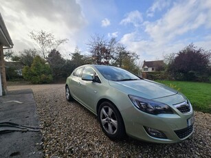 2013 - Opel Astra Manual