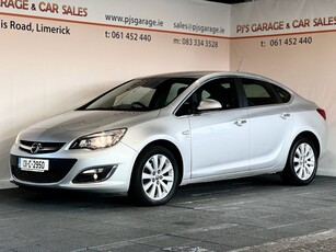 2013 - Opel Astra Manual