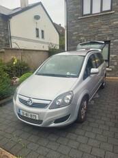 2013 - Vauxhall Zafira ---