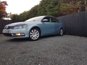 2013 - Volkswagen Passat Manual