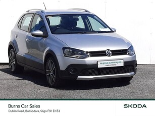 2013 - Volkswagen Polo Manual