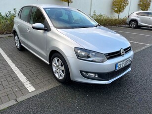 2013 - Volkswagen Polo Manual