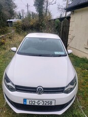 2013 - Volkswagen Polo Manual