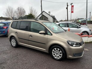 2013 - Volkswagen Touran Manual