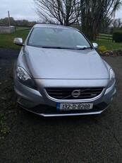 2013 - Volvo V40 Manual