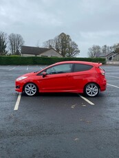 2014 - Ford Fiesta Manual