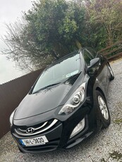 2014 - Hyundai i30 Manual