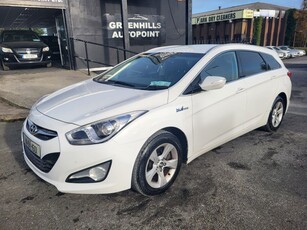 2014 - Hyundai i40 Manual