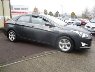 2014 - Hyundai i40 Manual