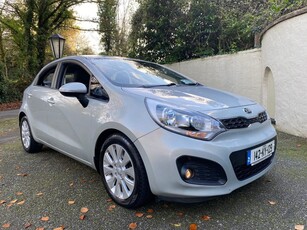 2014 - Kia Rio Manual