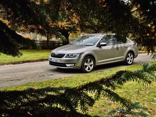 2014 - Skoda Octavia Manual