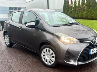 2014 - Toyota Yaris Manual