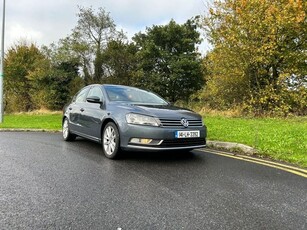 2014 - Volkswagen Passat Manual