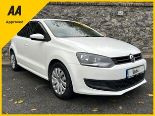 2014 - Volkswagen Polo Automatic