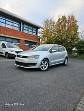 2014 - Volkswagen Polo Automatic