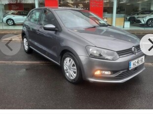 2014 - Volkswagen Polo Manual