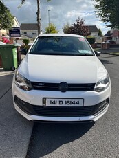 2014 - Volkswagen Polo Manual