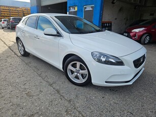 2014 - Volvo V40 Automatic