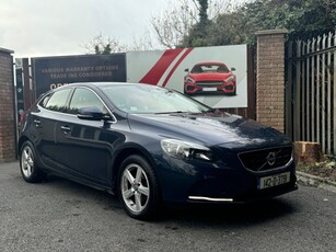 2014 - Volvo V40 Manual