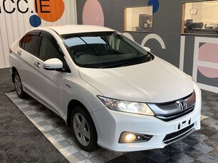 2015 - Honda Grace Automatic