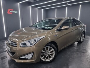 2015 - Hyundai i40 Manual