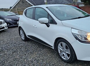 2015 - Renault Clio Manual