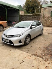 2015 - Toyota Auris Manual