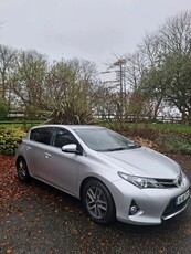 2015 - Toyota Auris Manual