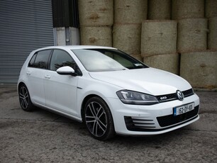 2015 - Volkswagen Golf Manual