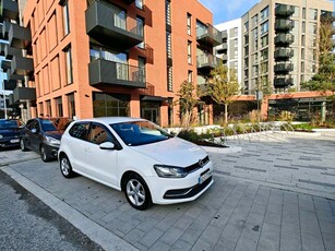 2015 - Volkswagen Polo Automatic