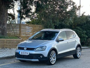 2015 - Volkswagen Polo Automatic