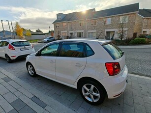 2015 - Volkswagen Polo Automatic