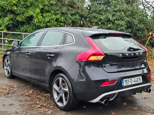 2015 - Volvo V40 Manual