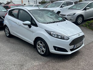 2016 - Ford Fiesta Manual