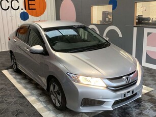 2016 - Honda Grace Automatic