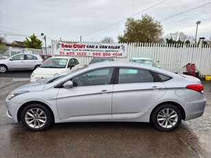 2016 - Hyundai i40 Manual